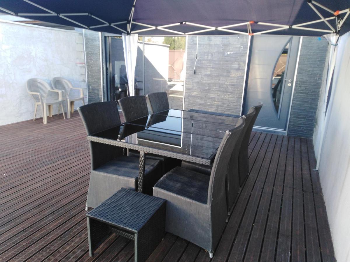 Apartamento Pavillon Bon Enfant Saint-Priest  Exterior foto